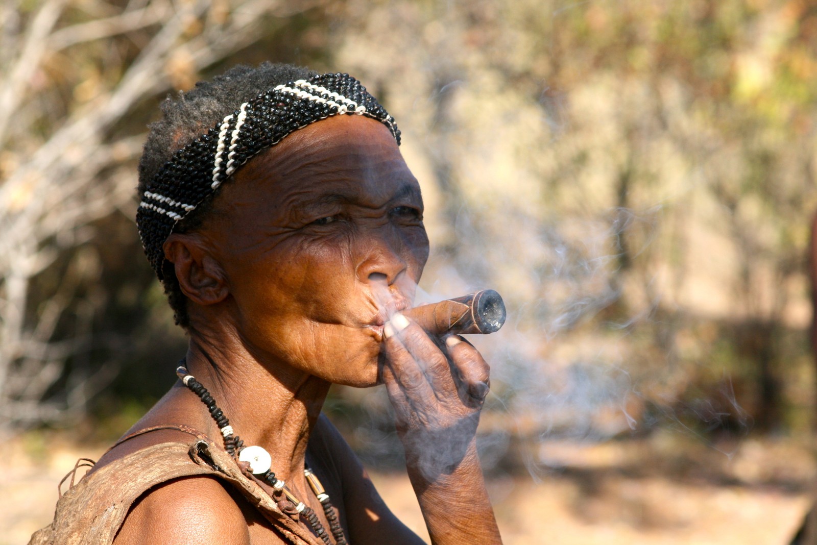 San Woman ongini namibia